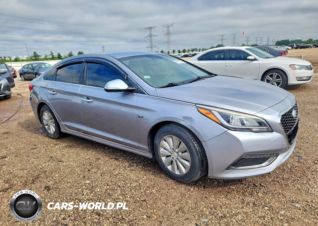 2016 Hyundai Sonata Hybrid Se VIN:KMHE24L14GA015337 - 4
