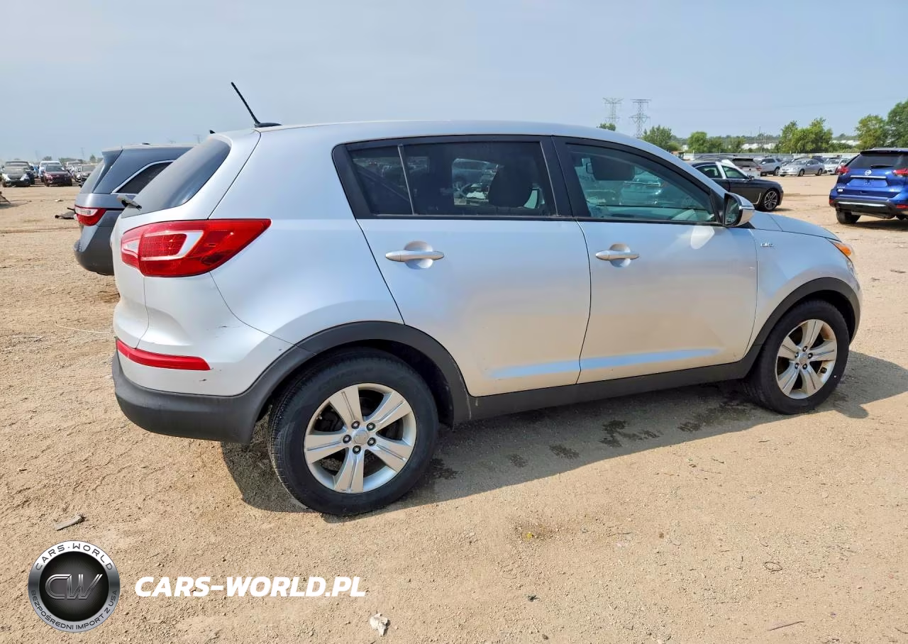 2013 Kia Sportage Lx VIN:KNDPBCA20D7418856 - 3