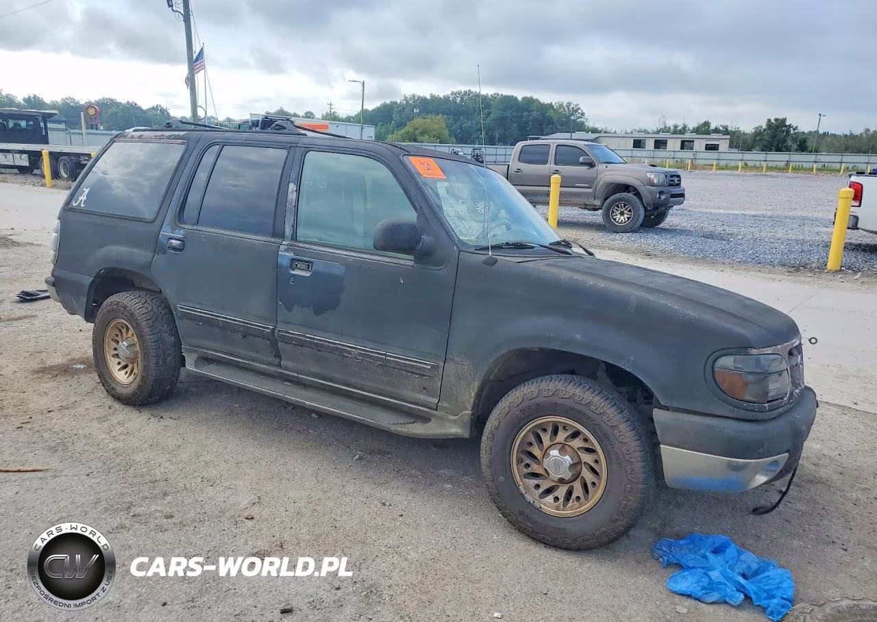 1999 Ford Explorer VIN:1FMZU32X4XZA50697 - 4