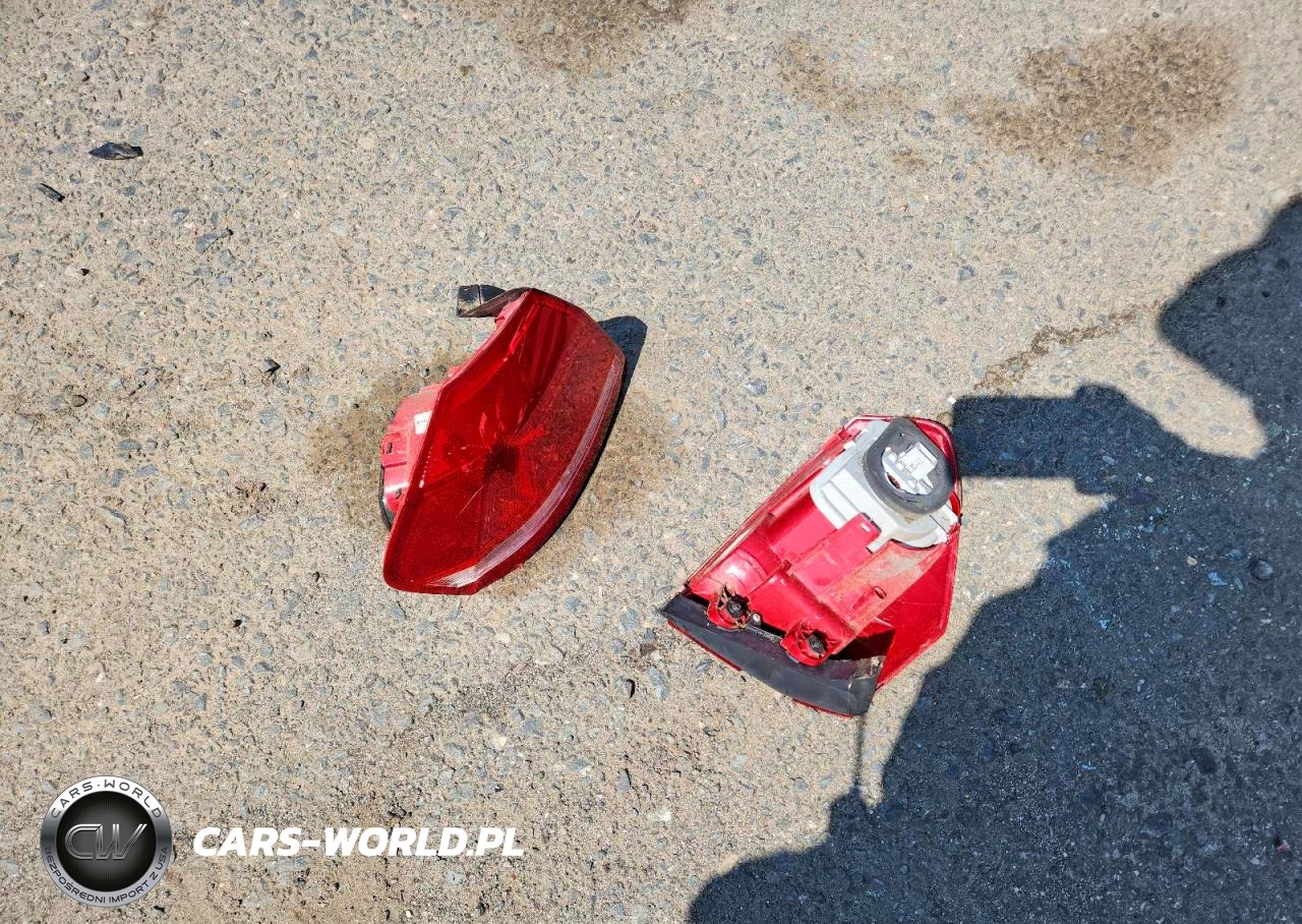 2015 Volkswagen Passat S VIN:1VWAT7A36FC017189 - 12