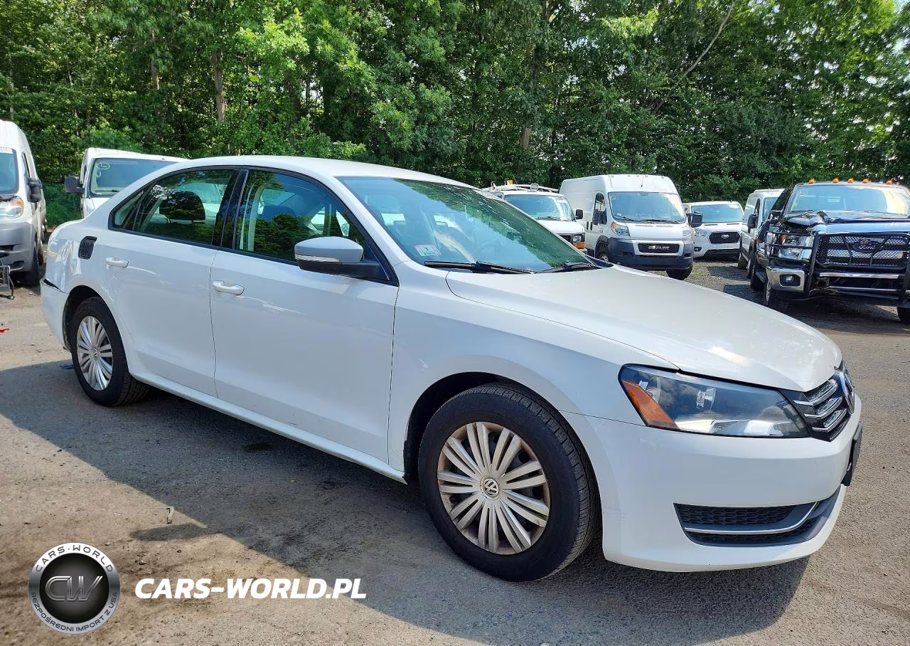 2015 Volkswagen Passat S VIN:1VWAT7A36FC017189 - 4