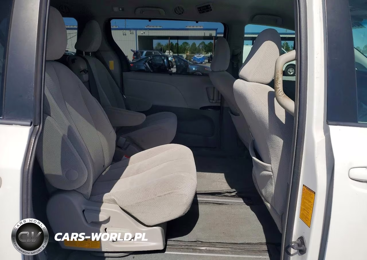 2014 Toyota Sienna Le VIN:5TDKK3DC2ES479762 - 11