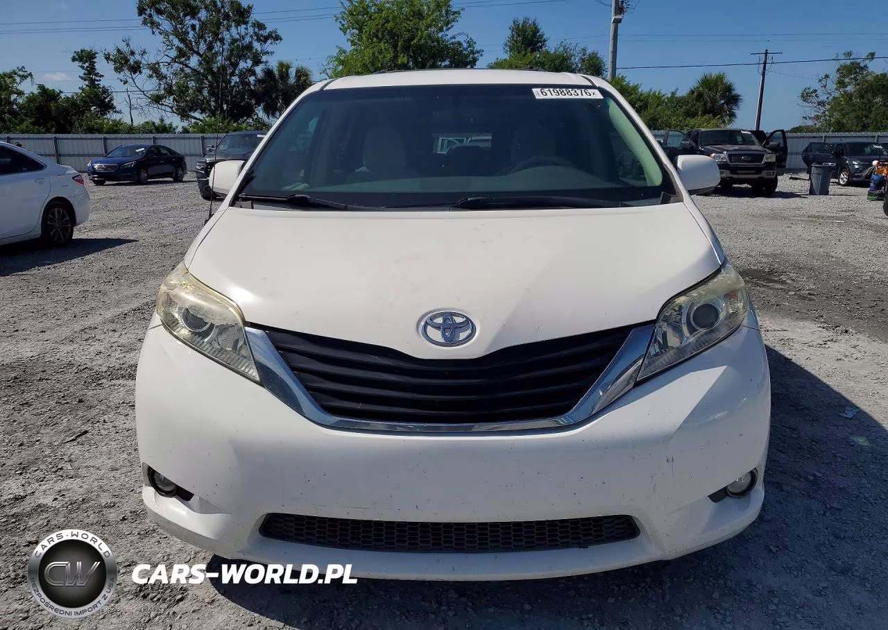 2014 Toyota Sienna Le VIN:5TDKK3DC2ES479762 - 5