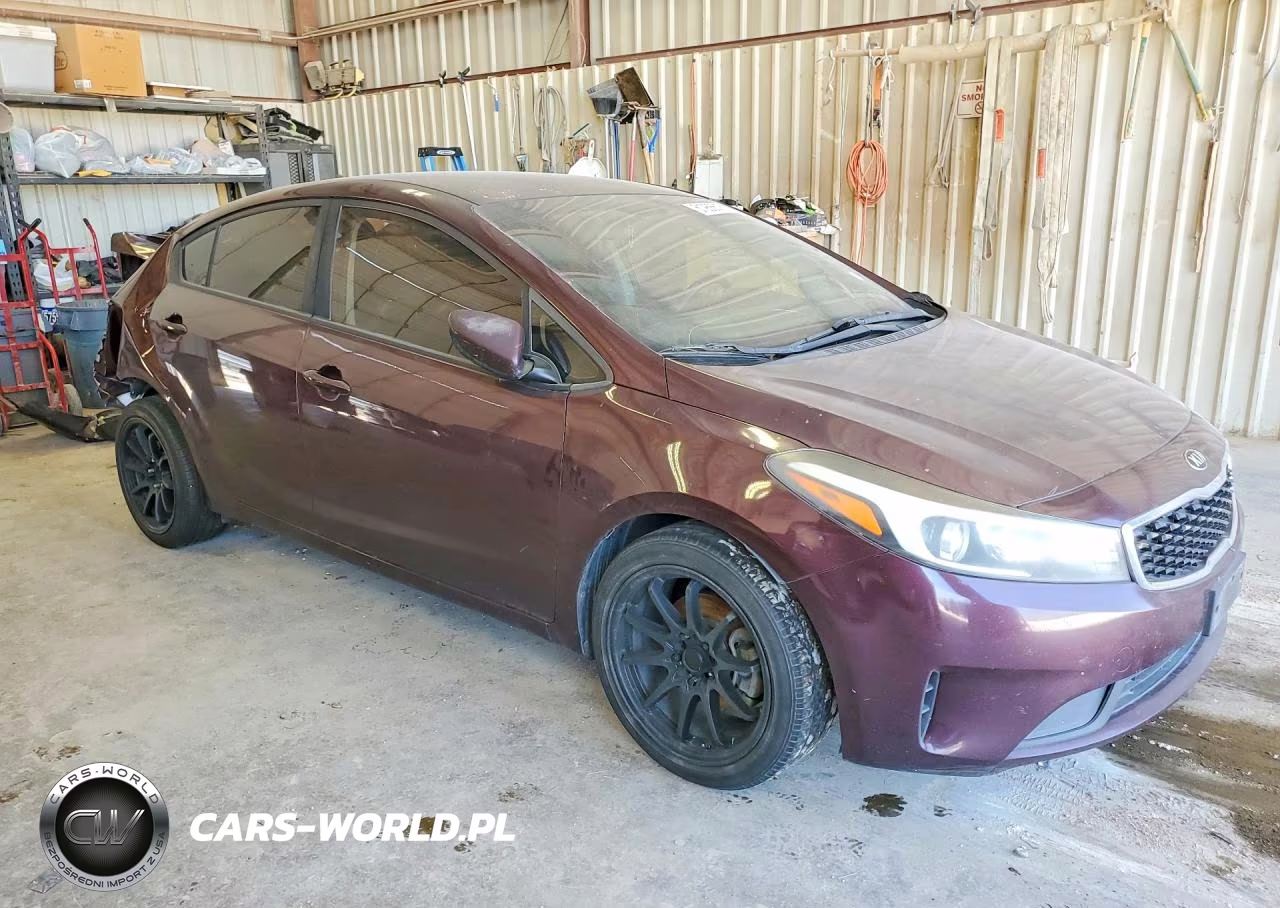 2018 Kia Forte Lx VIN:3KPFK4A78JE280833 - 4