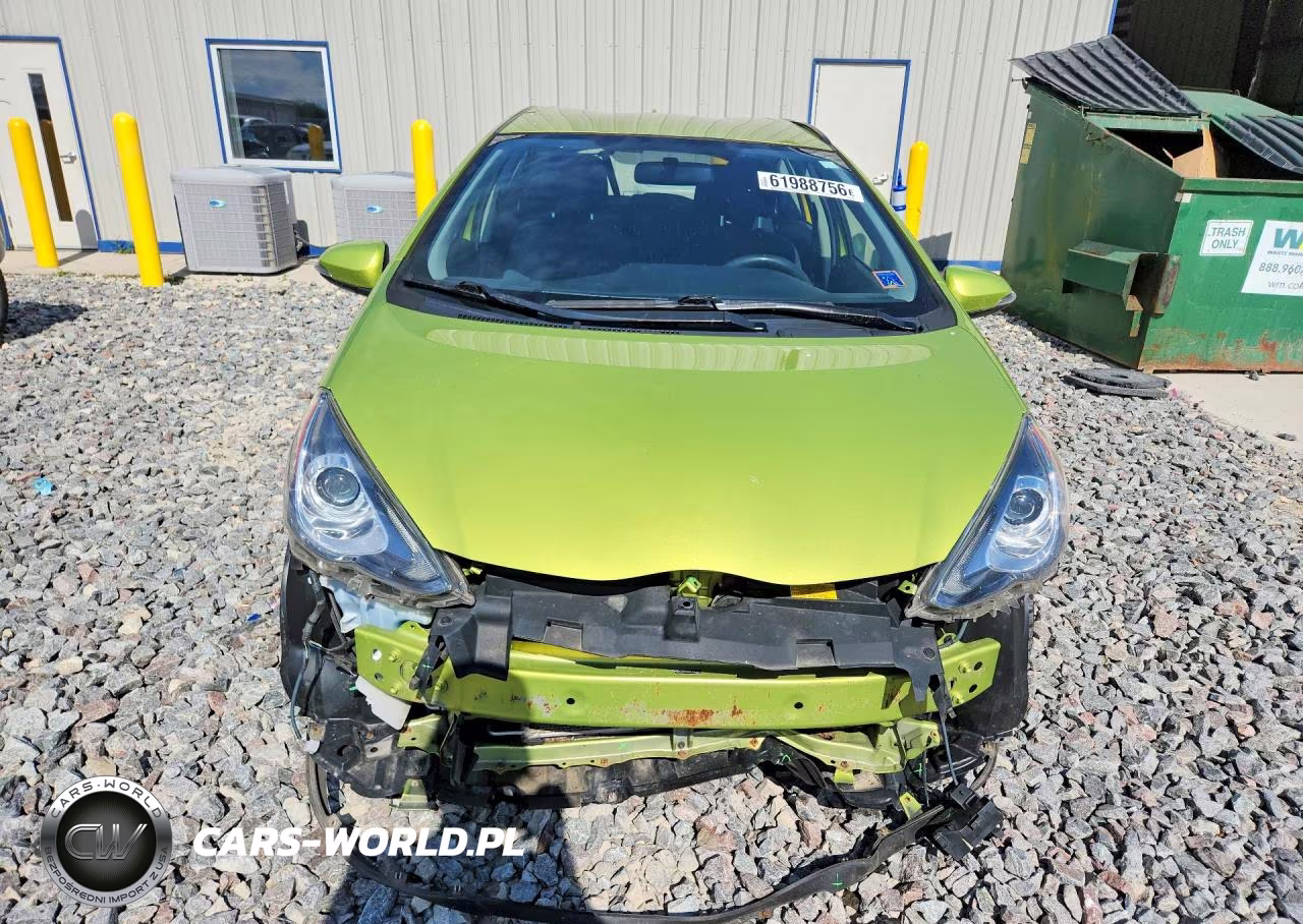 2015 Toyota Prius C Three VIN:JTDKDTB36F1087413 - 5