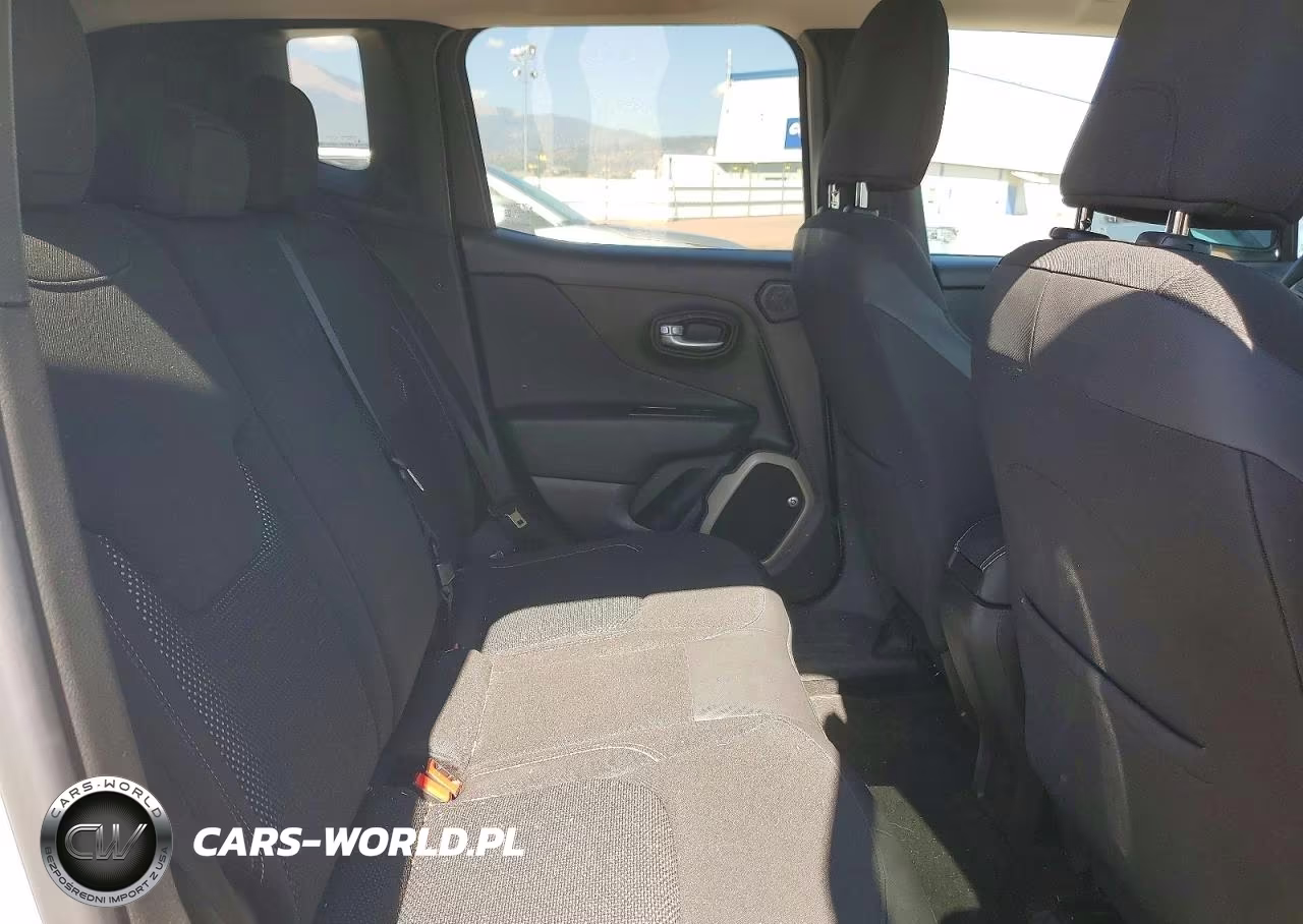 2016 Jeep Renegade Latitude VIN:ZACCJBBW4GPC83675 - 11