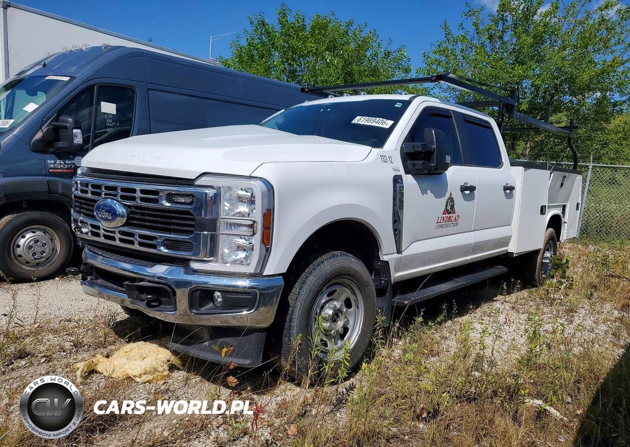 2025 Ford F350 Super Duty Utility - Service Truck – zdjęcie 1 z 12