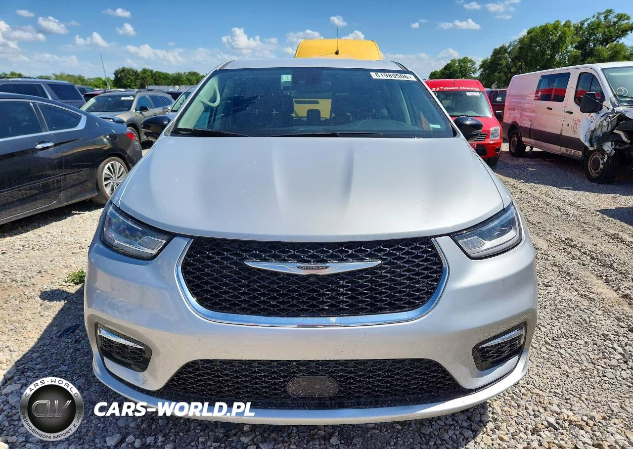 2024 Chrysler Pacifica Touring L VIN:2C4RC1BG2RR129570 - 5