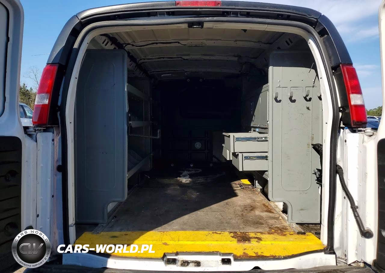 2021 Chevrolet Express 2500 Utility - Service Van VIN:1GCWGAFP4M1175481 - 10