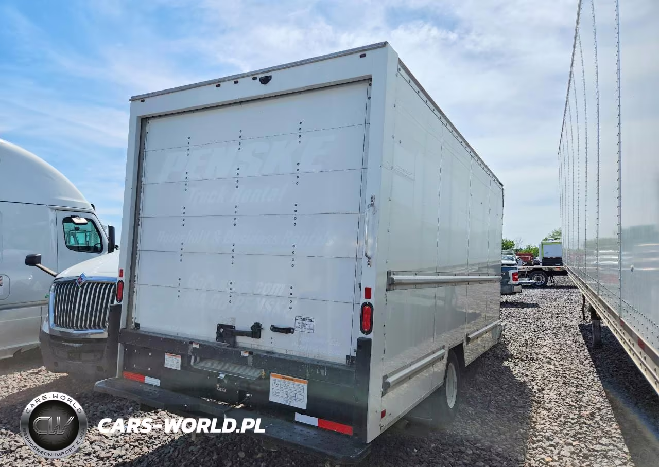 2022 GMC Savana Box Truck VIN:7GZ37TC71NN007927 - 3
