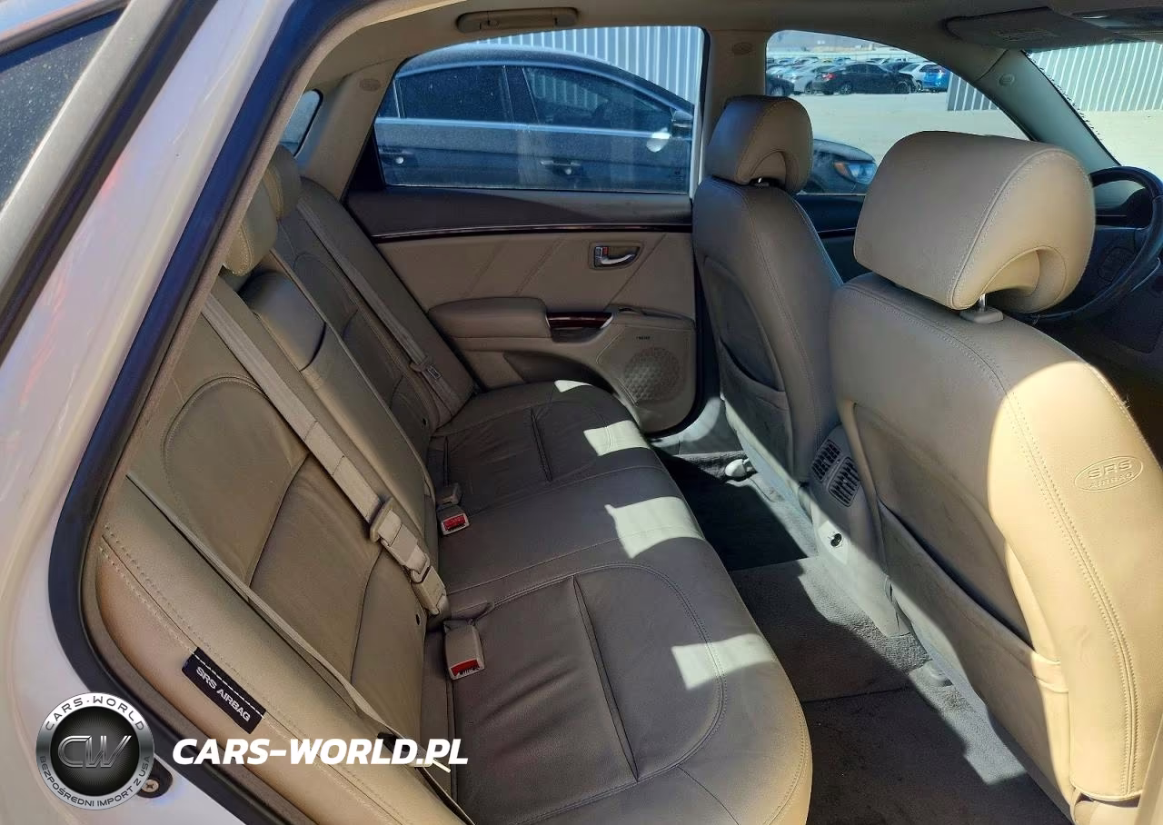 2008 Hyundai Azera Limited VIN:KMHFC46FX8A309240 - 11