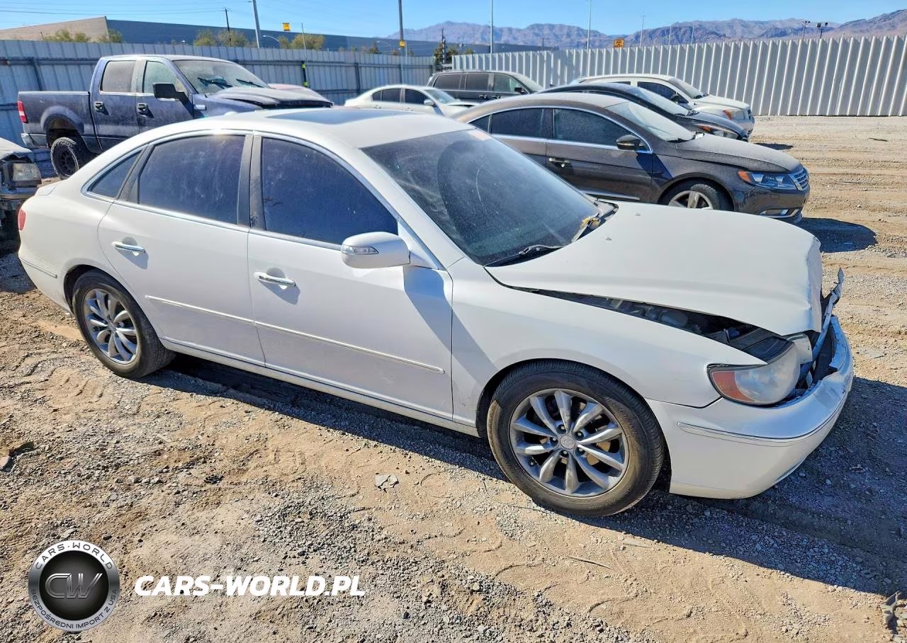 2008 Hyundai Azera Limited VIN:KMHFC46FX8A309240 - 4