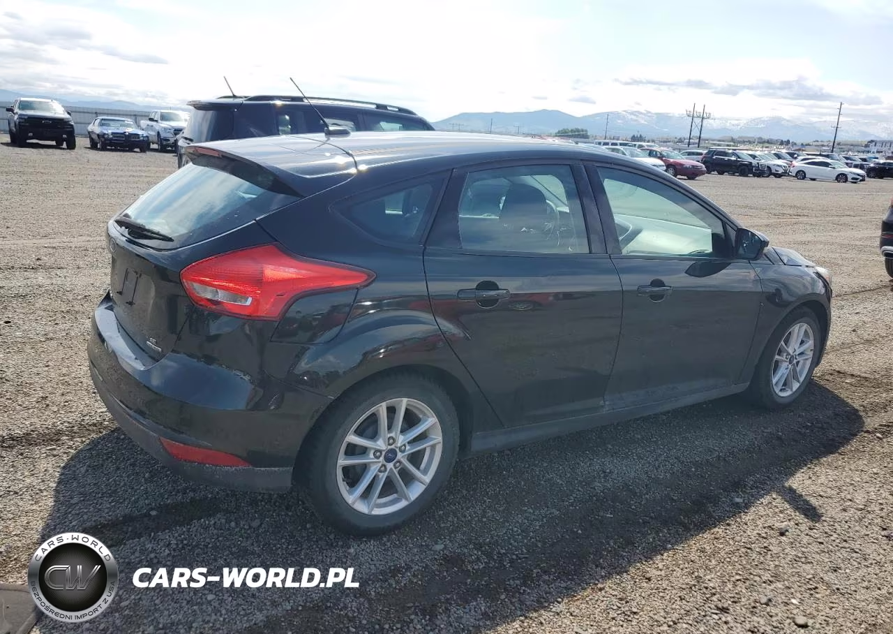 2015 Ford Focus Se VIN:1FADP3K22FL327154 - 3