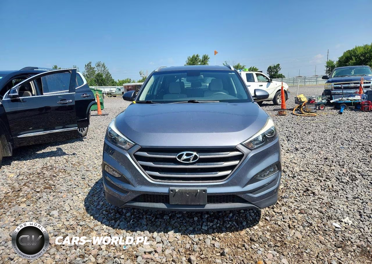 2016 Hyundai Tucson Se VIN:KM8J33A45GU104061 - 5