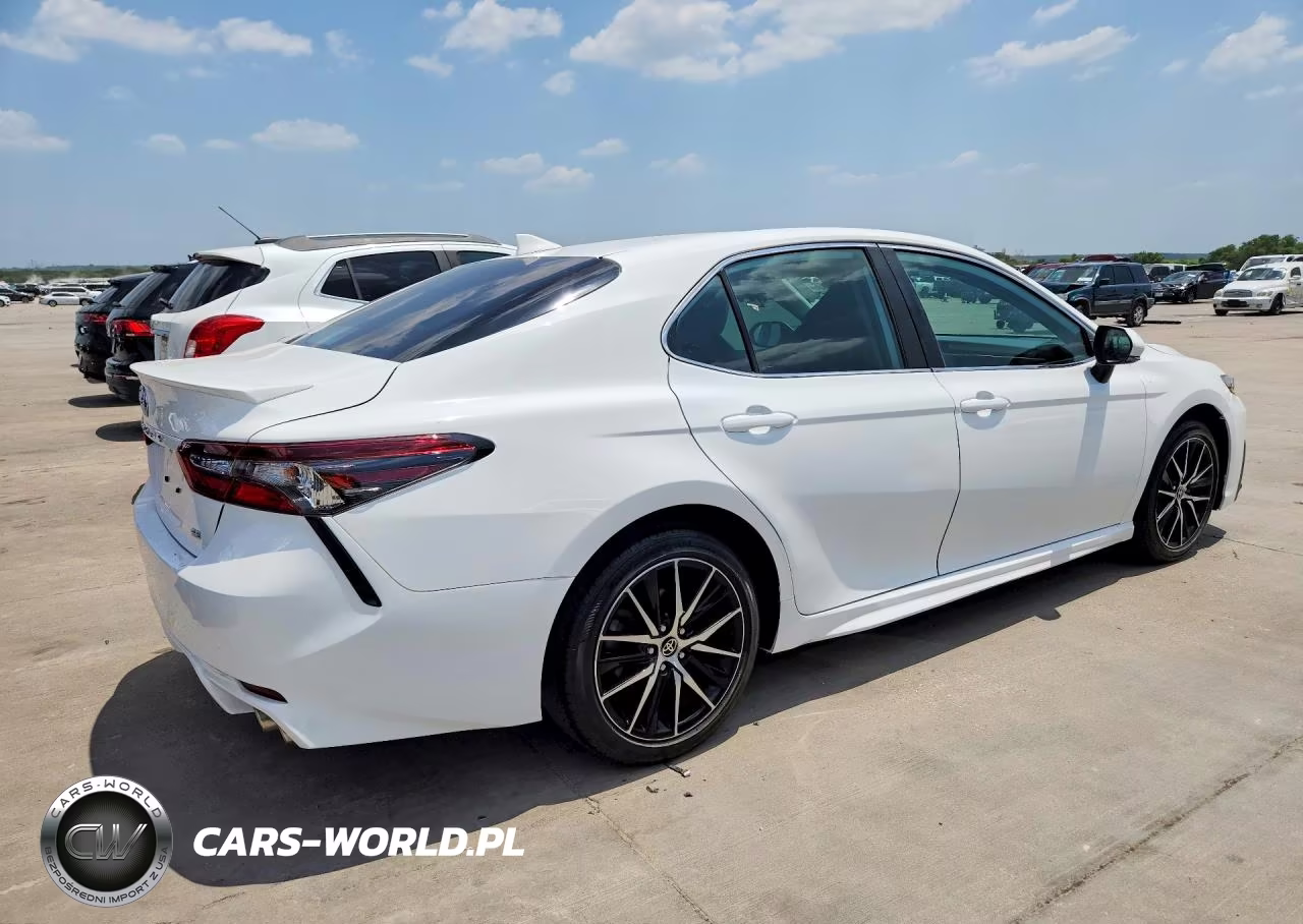 2024 Toyota Camry Se VIN:4T1G11AK2RU232859 - 3