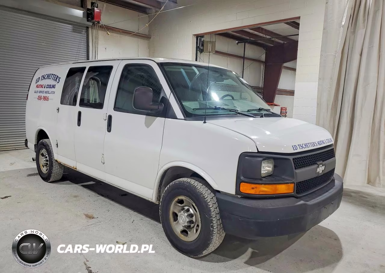 2015 Chevrolet Express G2500 VIN:1GCWGFCF5F1286293 - 4