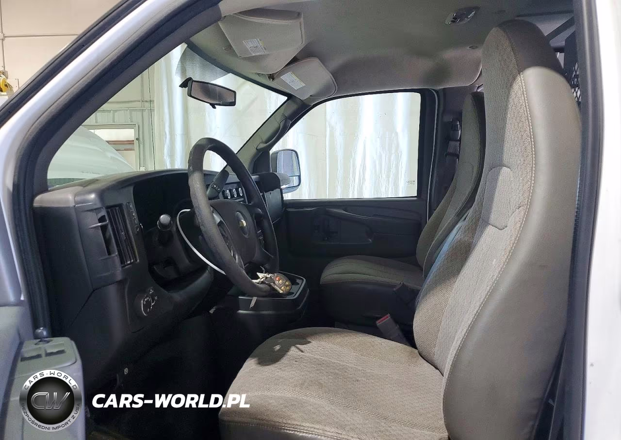 2015 Chevrolet Express G2500 VIN:1GCWGFCF5F1286293 - 7