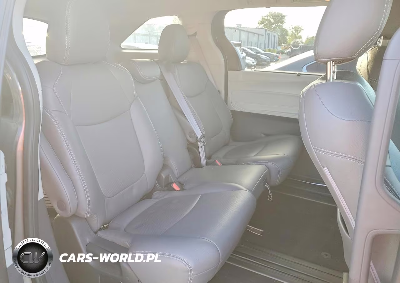 2022 Toyota Sienna Le VIN:5TDKSKFC8NS042386 - 11