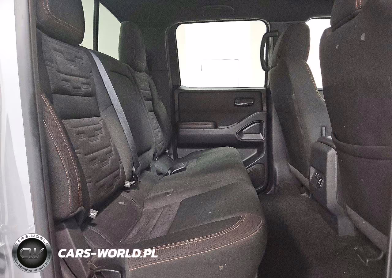 2023 Nissan Frontier Pro-4X VIN:1N6ED1EK3PN658156 - 10