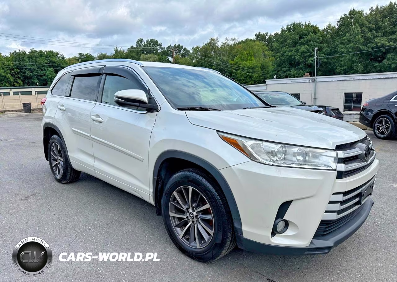 2018 Toyota Highlander Xle VIN:5TDJZRFH2JS816010 - 4