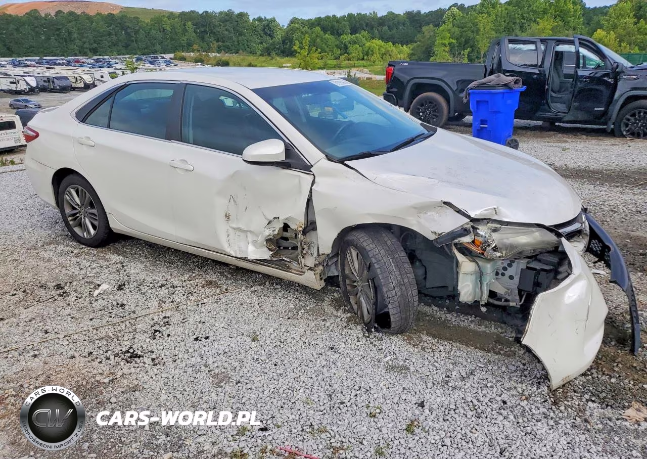 2015 Toyota Camry Se VIN:4T1BF1FK9FU087481 - 4
