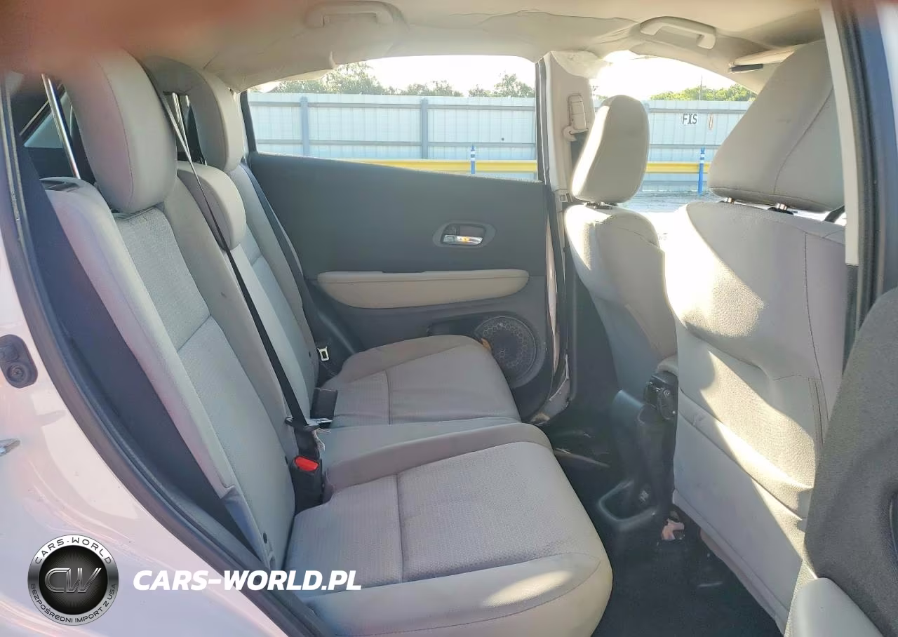 2021 Honda Hr-V Lx VIN:3CZRU5H36MM704420 - 10