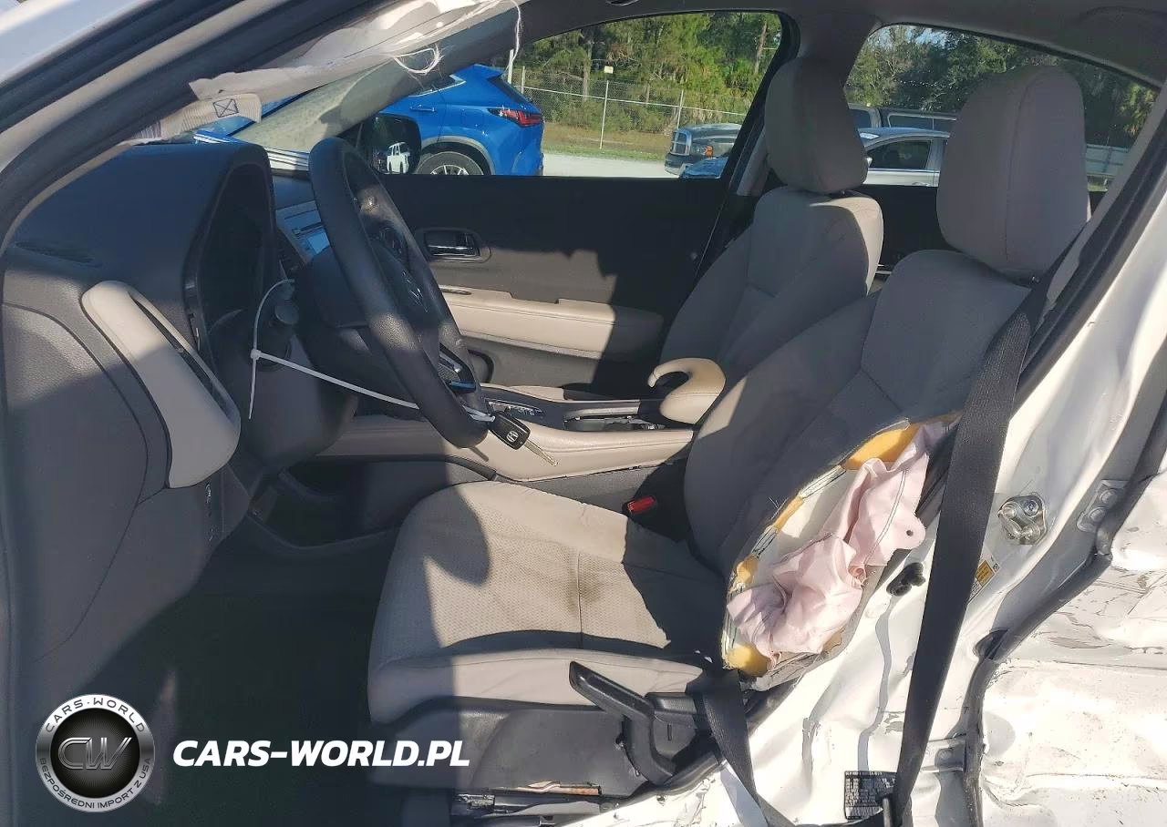 2021 Honda Hr-V Lx VIN:3CZRU5H36MM704420 - 7