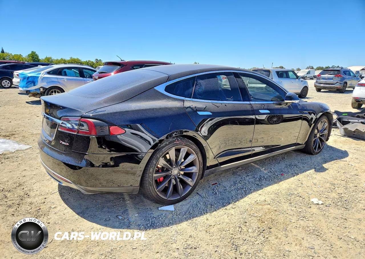 2014 Tesla Model S VIN:5YJSA1H29EFP63869 - 3