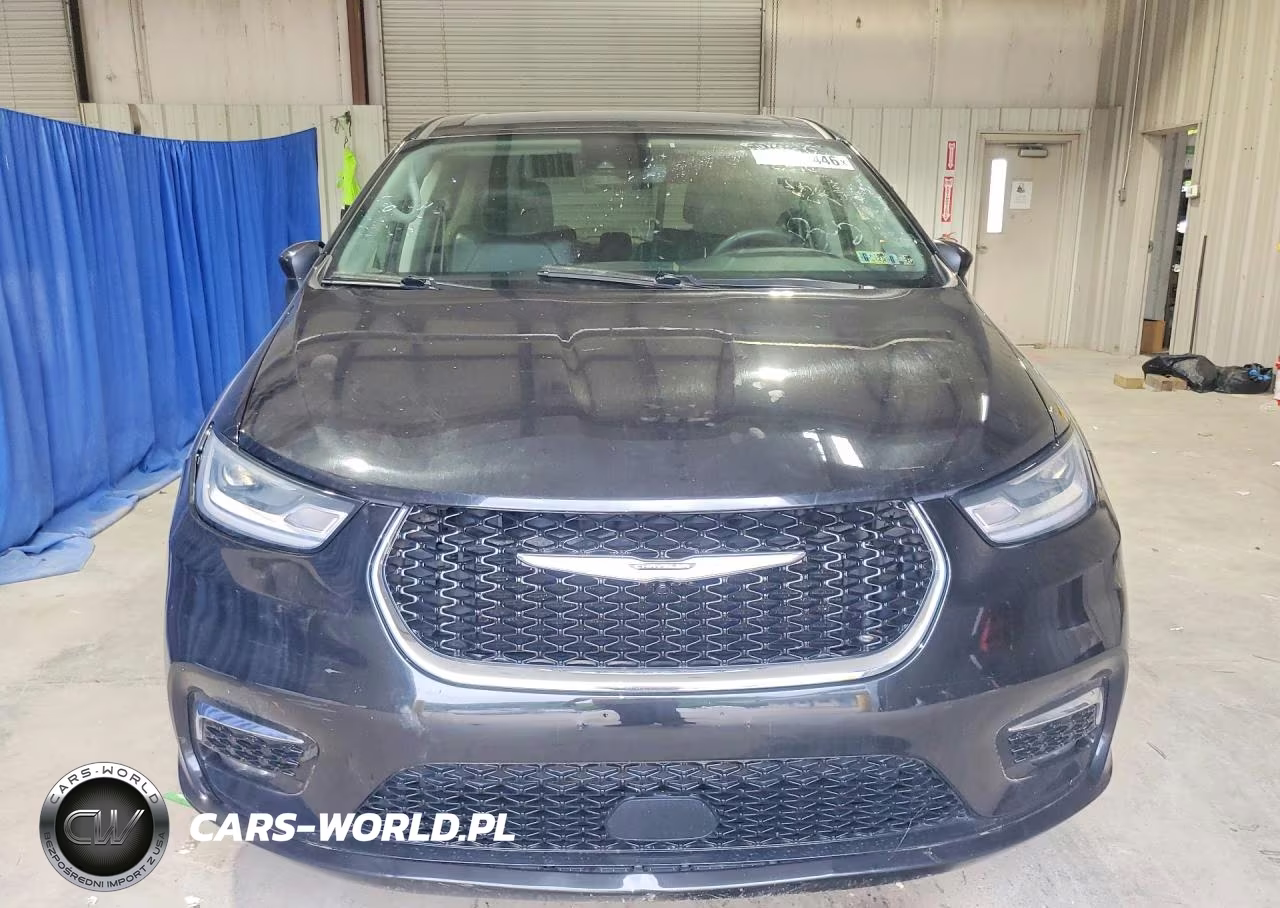 2023 Chrysler Pacifica Hybrid Touring L VIN:2C4RC1L74PR541162 - 5