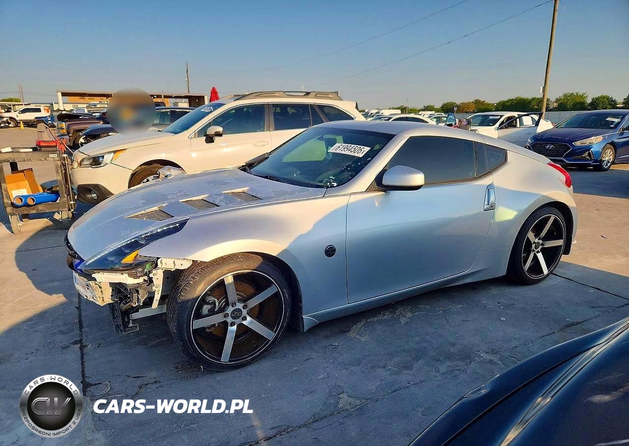 2017 Nissan 370Z Base – zdjęcie 1 z 12