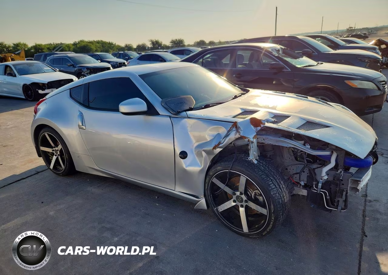 2017 Nissan 370Z Base VIN:JN1AZ4EHXHM953497 - 4