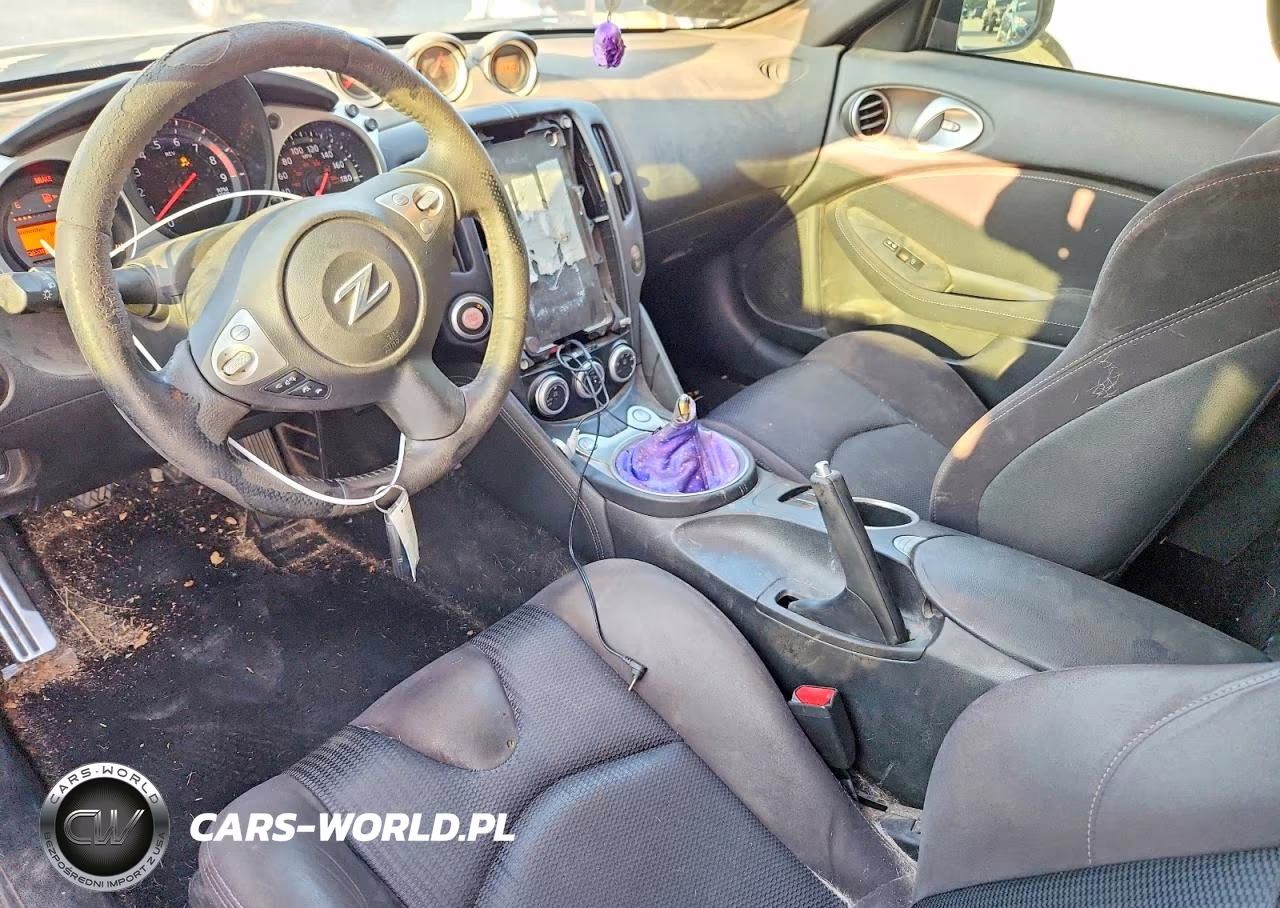 2017 Nissan 370Z Base VIN:JN1AZ4EHXHM953497 - 8