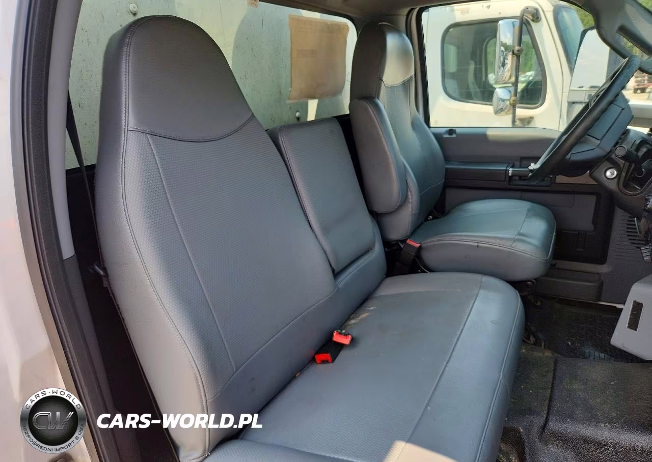 2019 Ford F750 Super Duty Box Truck VIN:1FDWF7DCXKDF15634 - 11