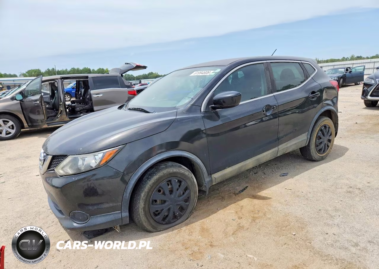 2018 Nissan Rogue Sport S – zdjęcie 1 z 12