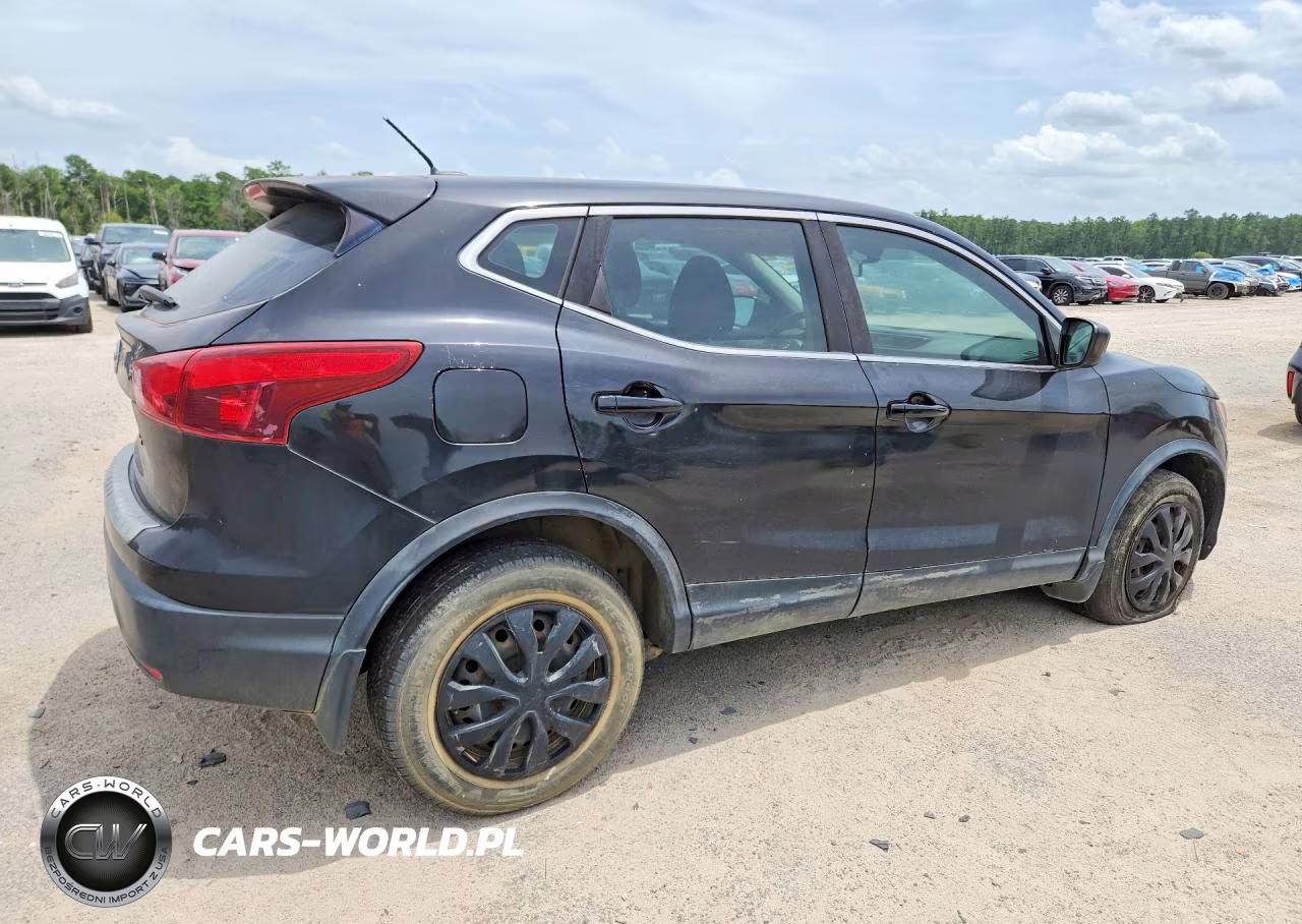 2018 Nissan Rogue Sport S VIN:JN1BJ1CP4JW104674 - 3