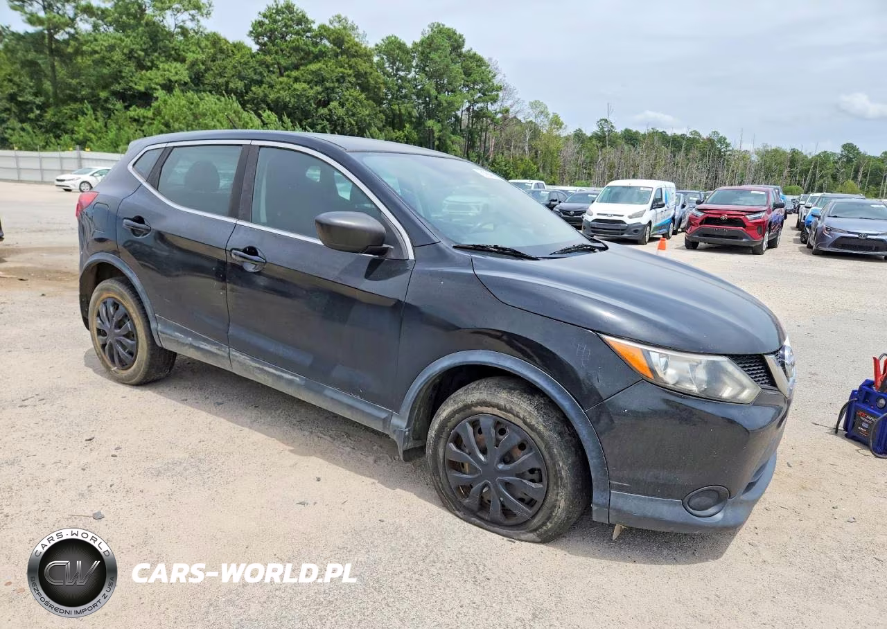 2018 Nissan Rogue Sport S VIN:JN1BJ1CP4JW104674 - 4
