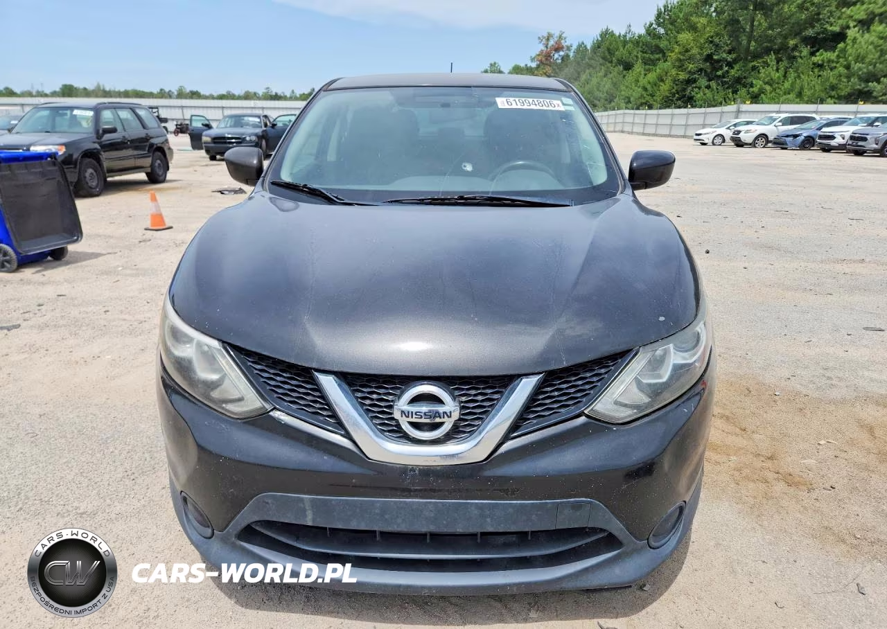 2018 Nissan Rogue Sport S VIN:JN1BJ1CP4JW104674 - 5