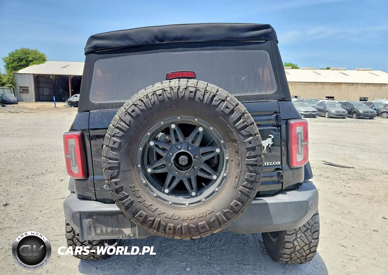 2022 Ford Bronco Base VIN:1FMDE5BH3NLB16362 - 6