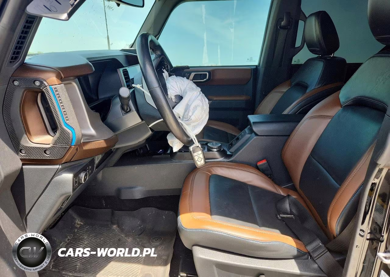 2022 Ford Bronco Base VIN:1FMDE5BH3NLB16362 - 7