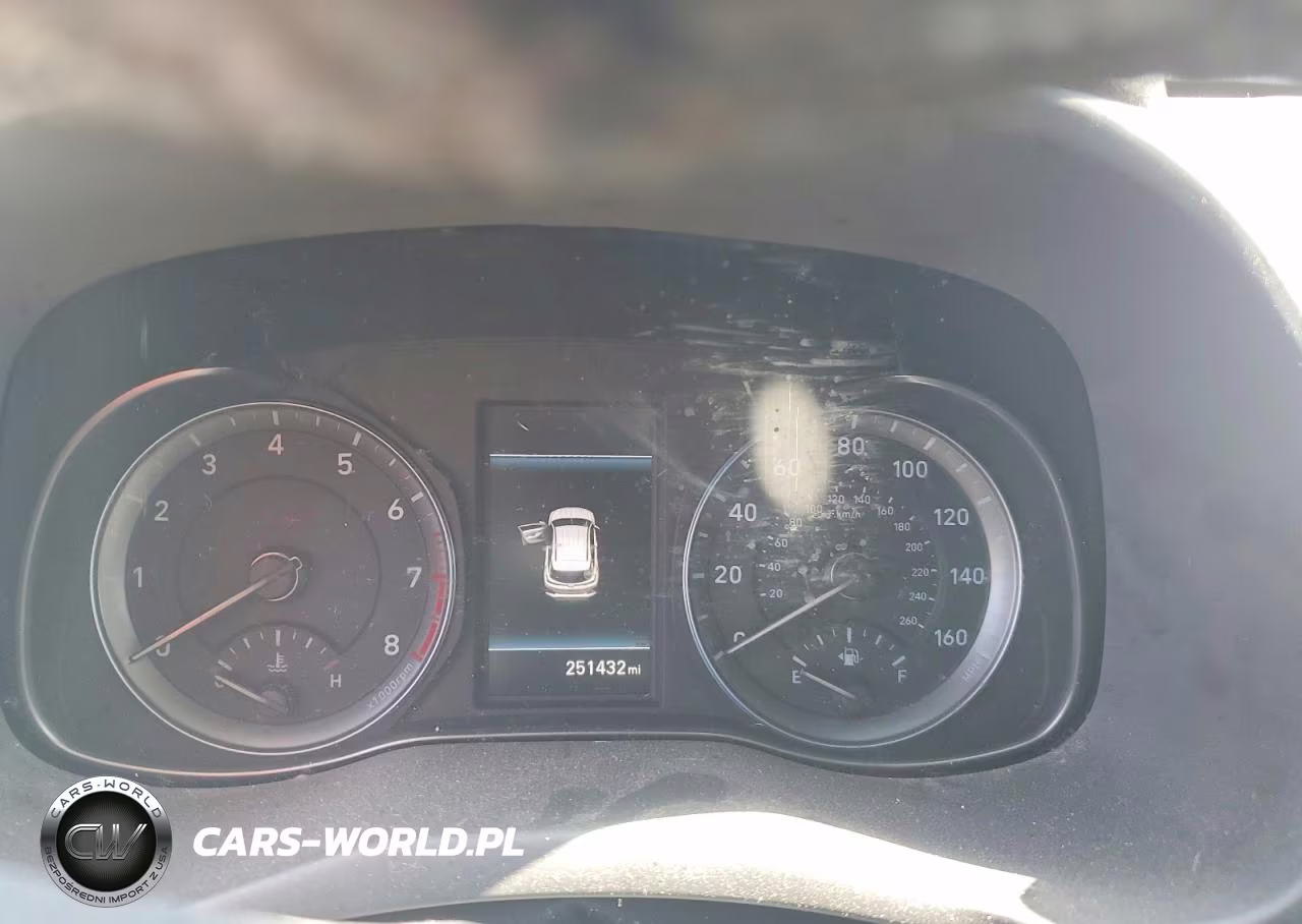 2019 Hyundai Kona Ultimate VIN:KM8K53A50KU250495 - 9