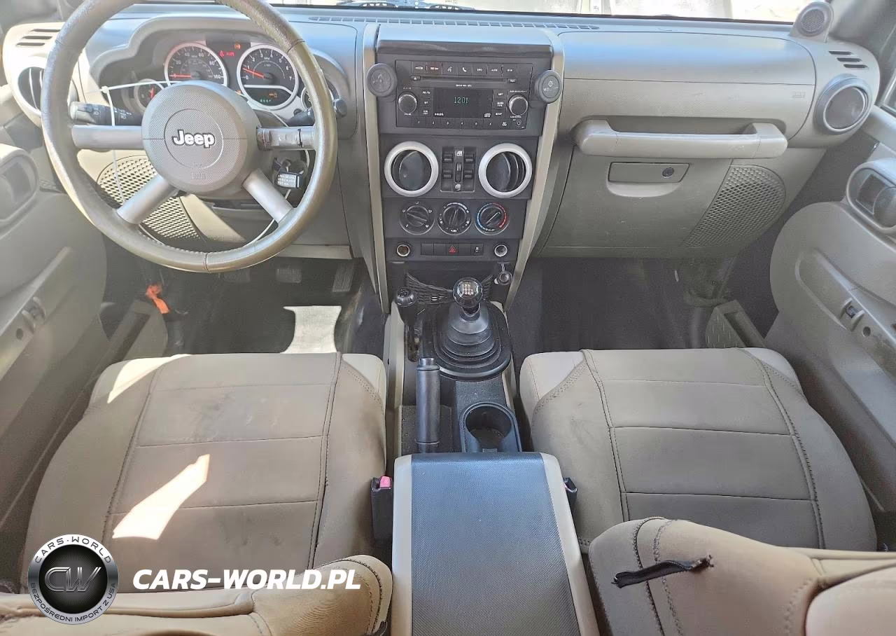 2010 Jeep Wrangler Unlimited Sahara VIN:1J4BA5H10AL174953 - 8