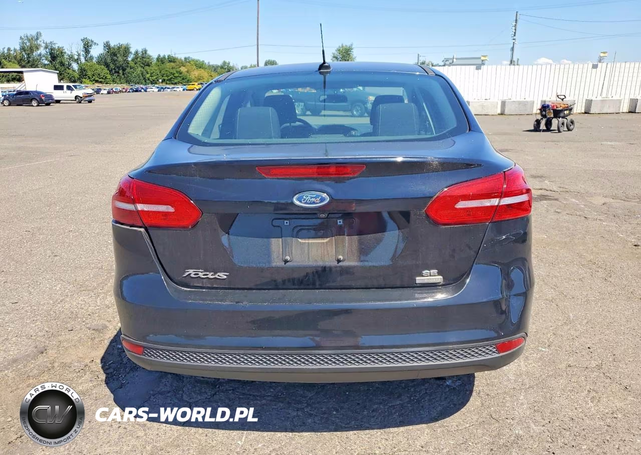 2018 Ford Focus Se VIN:1FADP3FE6JL313805 - 6