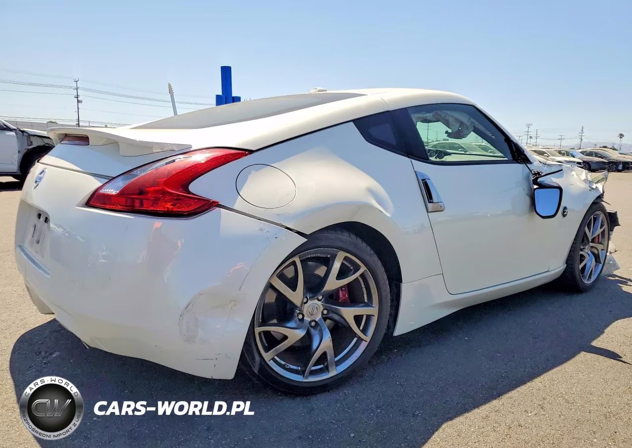 2014 Nissan 370Z Touring VIN:JN1AZ4EHXEM632331 - 3
