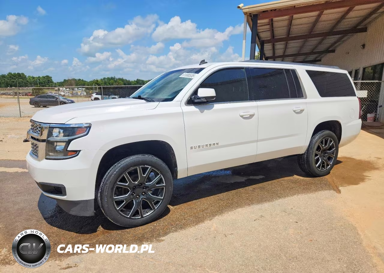 2015 Chevrolet Suburban C1500 Ls – zdjęcie 1 z 13
