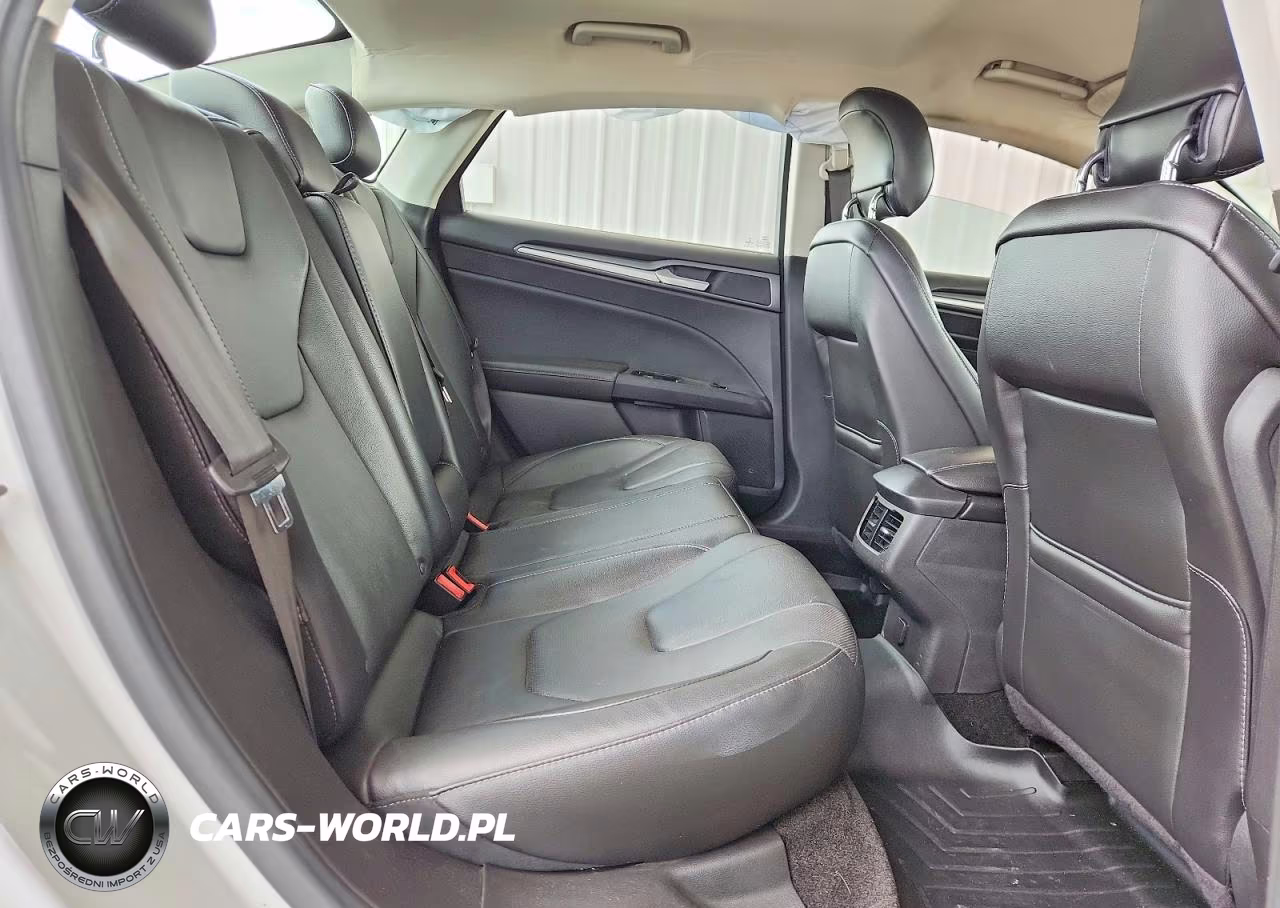 2014 Ford Fusion Titanium VIN:3FA6P0K90ER380682 - 10