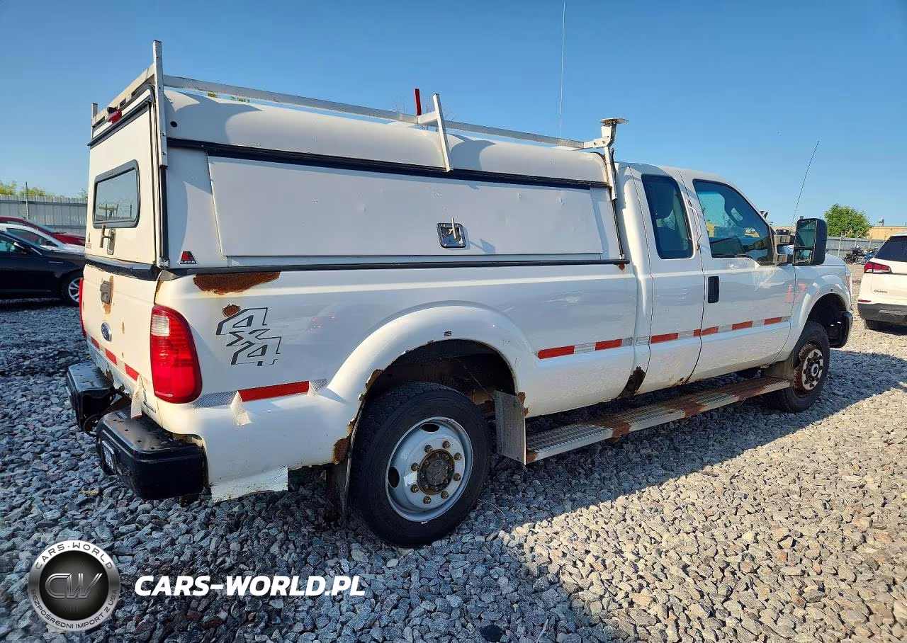 2013 Ford F250 Super Duty VIN:1FT7X2B61DEB47735 - 3