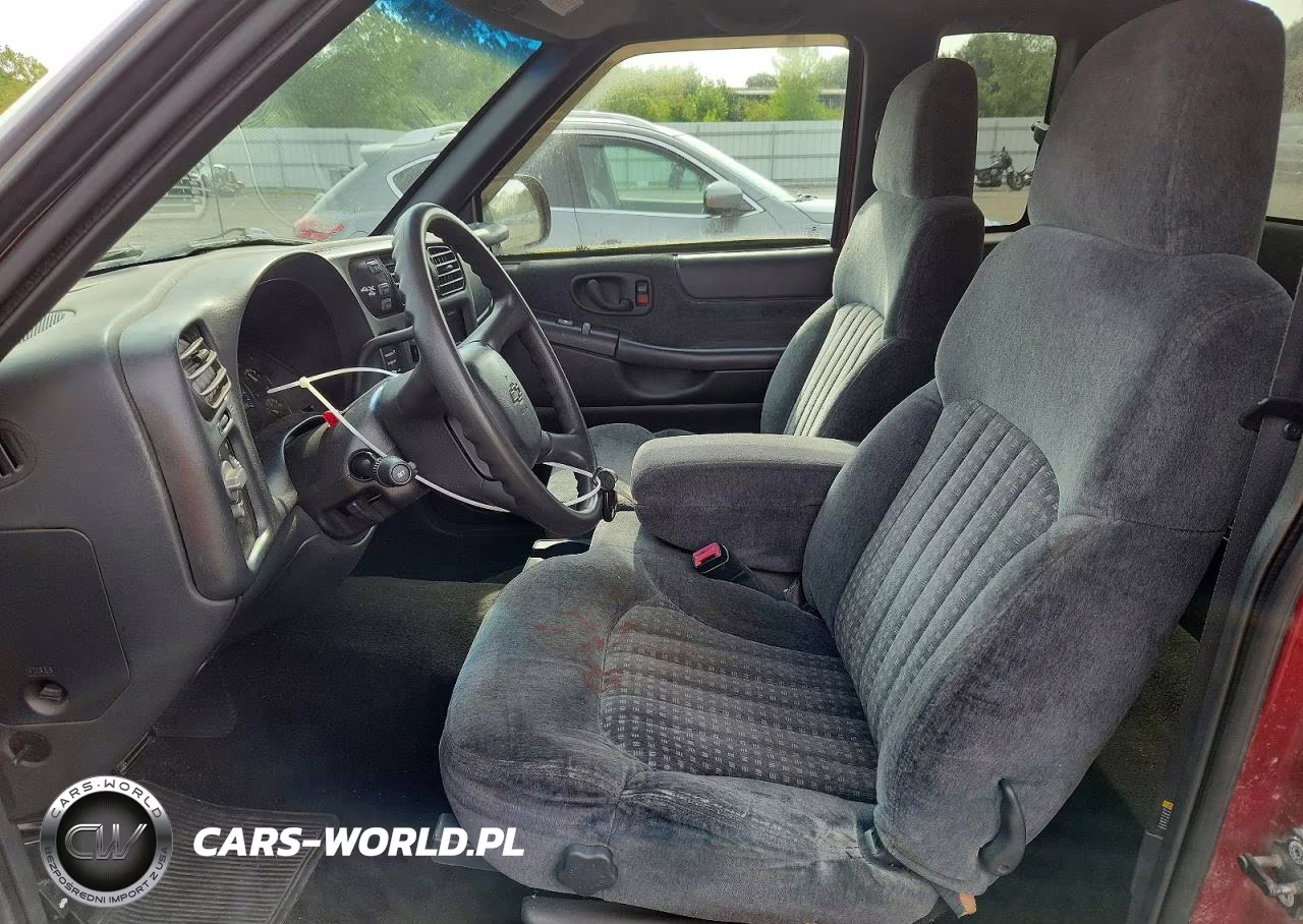 2000 Chevrolet S Truck S10 VIN:1GCDT19W0YK172700 - 7