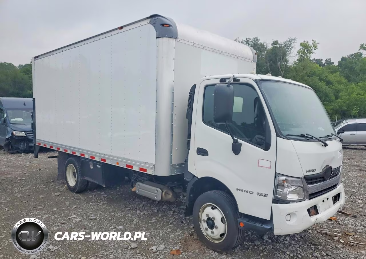 2018 Hino 195 Box Truck VIN:JHHGDM2HXJK001348 - 4