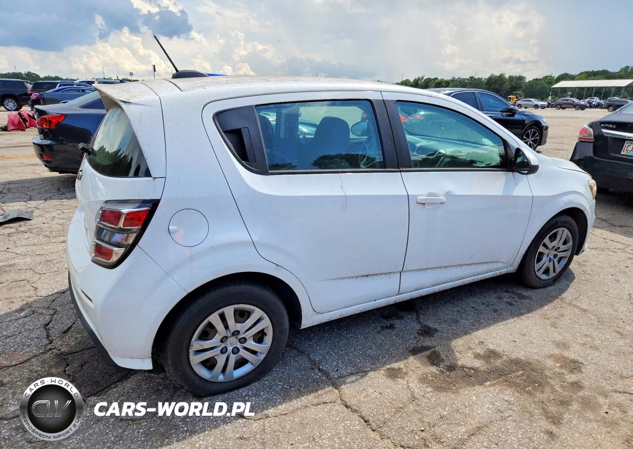2018 Chevrolet Sonic VIN:1G1JG6SG8J4107751 - 3