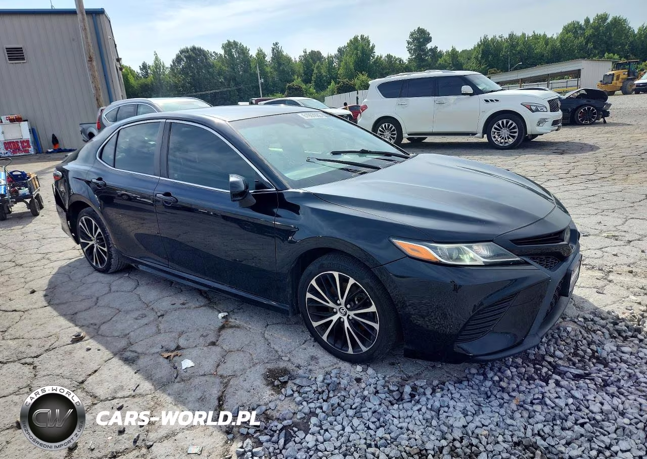 2018 Toyota Camry Se VIN:JTNB11HK9J3009647 - 4